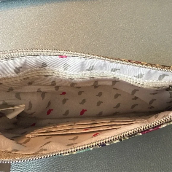 BRAND NEW Sakroots Geometric Pattern Wristlet in Blue and Pink - Picture 2 of 3